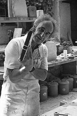 Ernst Scheidegger, "Eduardo Chillida in St. Paul de Vence im Atelierhaus der Fondation Maeght 1978"